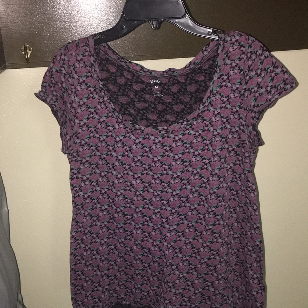 Simple purple floral t-shirt